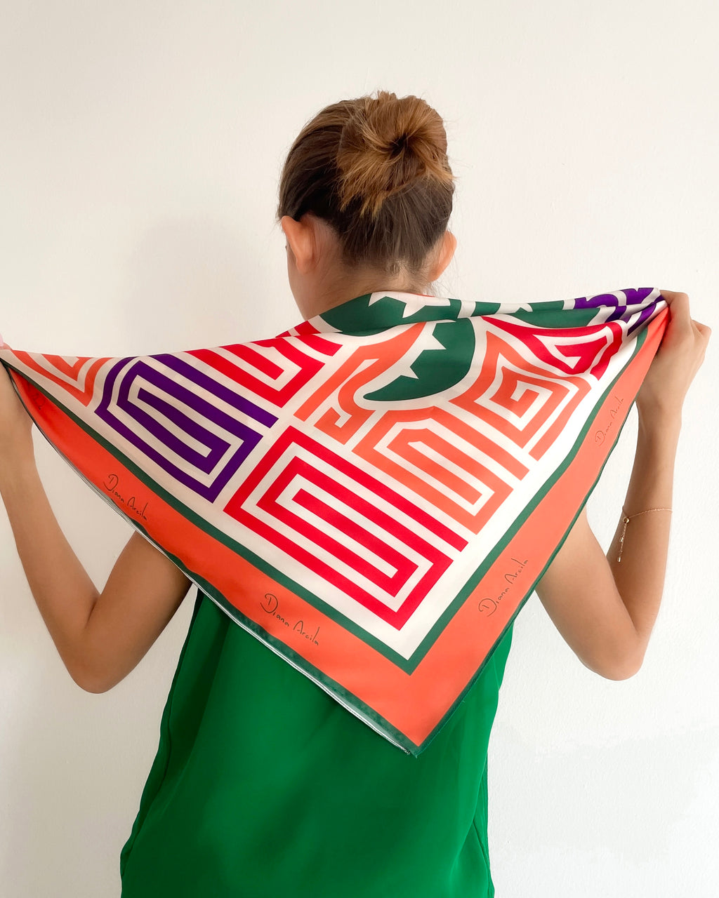(Copia) Toucans Silk Scarf