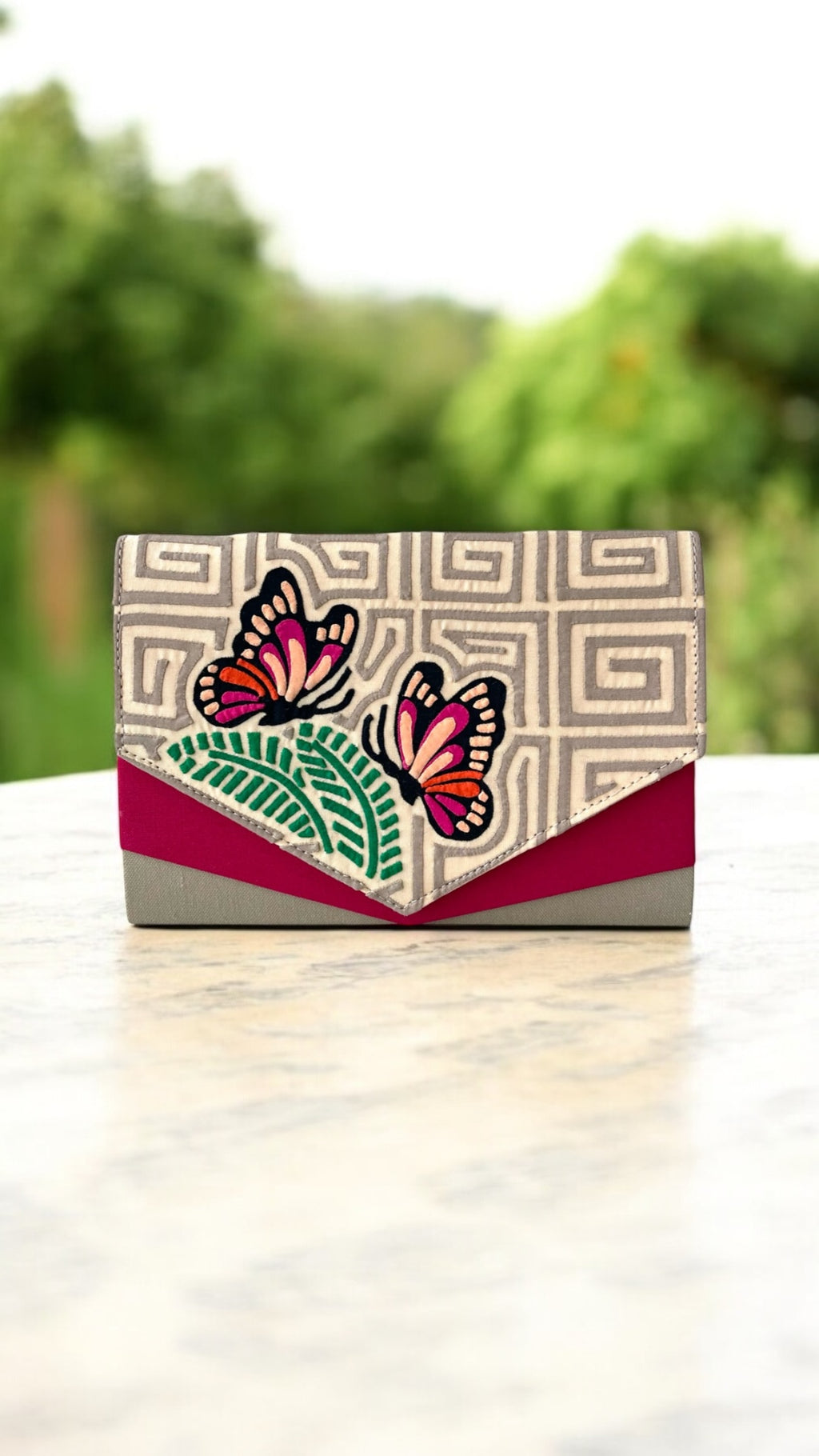 Butterfly Clutch 1
