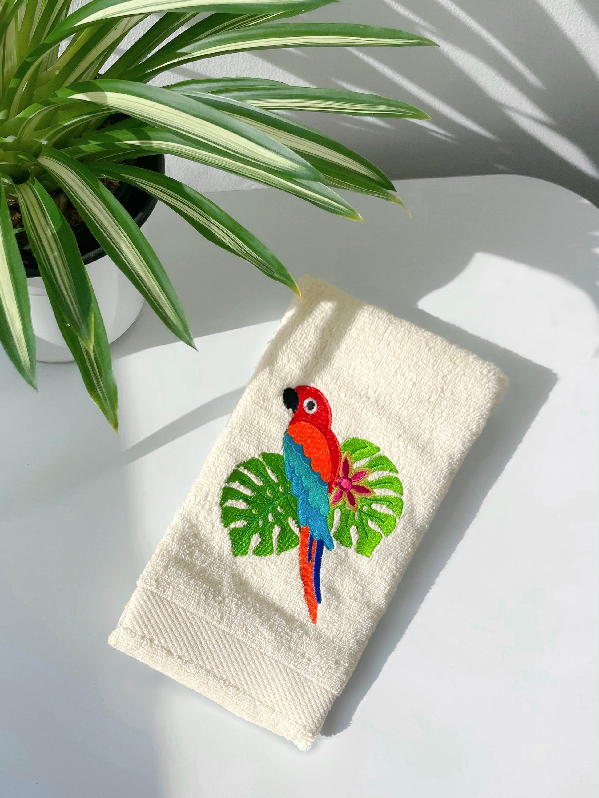 Macaw Papo Towel
