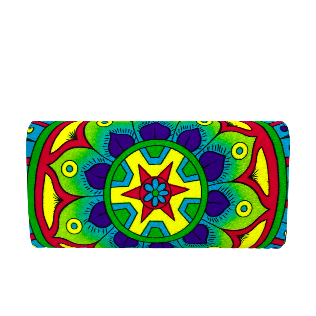 Paruma Clutch
