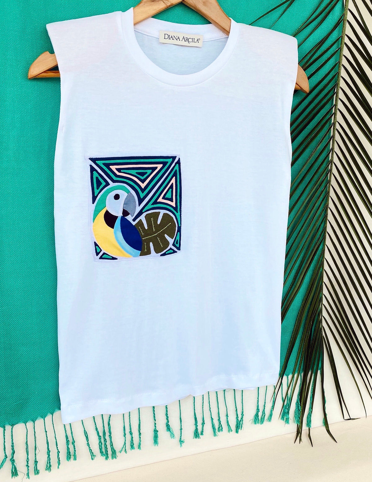 Blue Macaw t-shirt