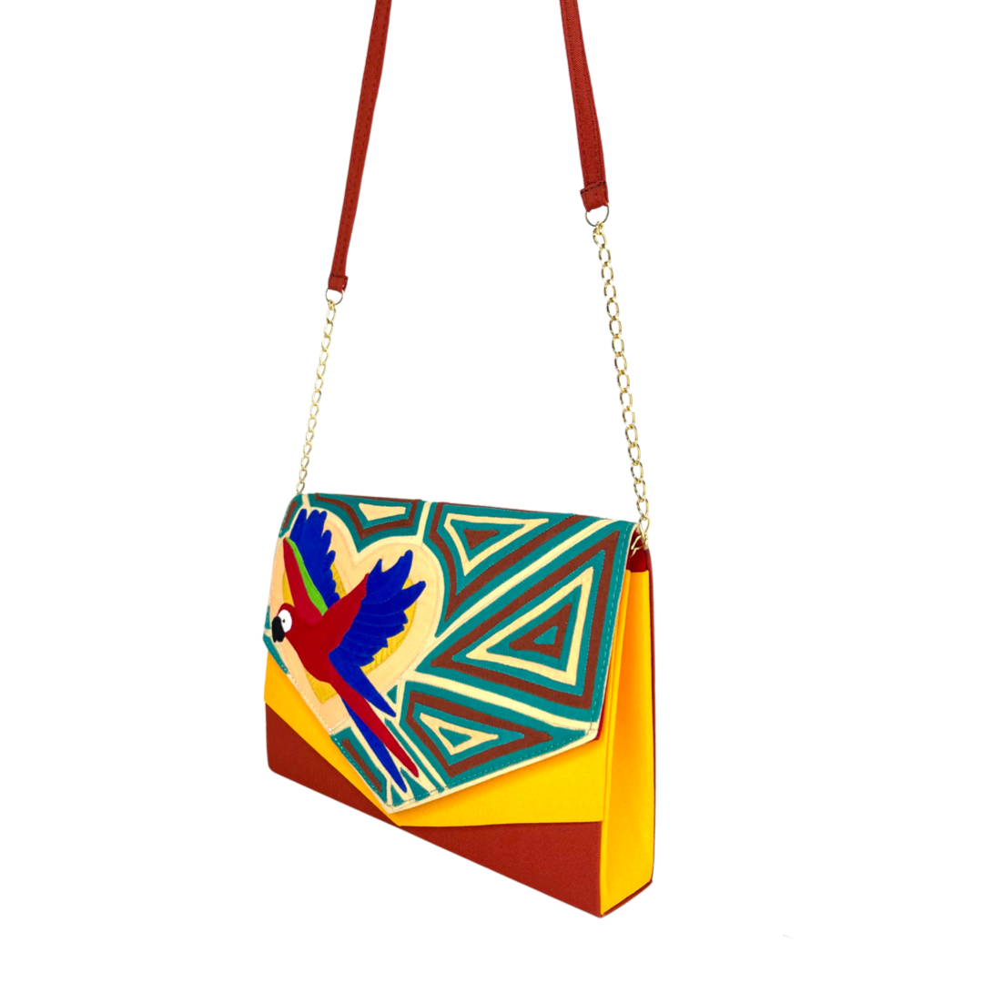 Macaw Clutch